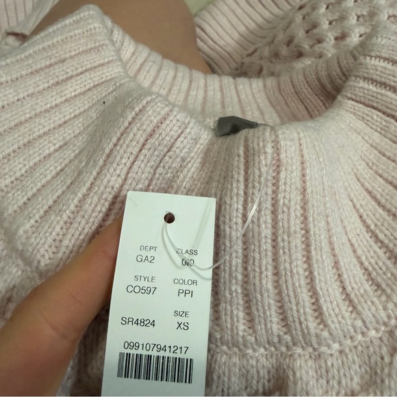 J crew pale pink Honeycomb mockneck sweater in wool blend - Picture 5 of 5